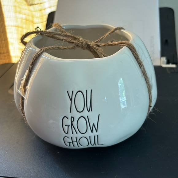 Rae Dunn Ghoul hanging planter - Picture 1 of 4